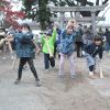 上塚原区 伝統の十日夜 子ども40人 わらでっぽう鳴らす