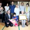 市内の長寿者をお祝い 　小泉小諸市長が訪問